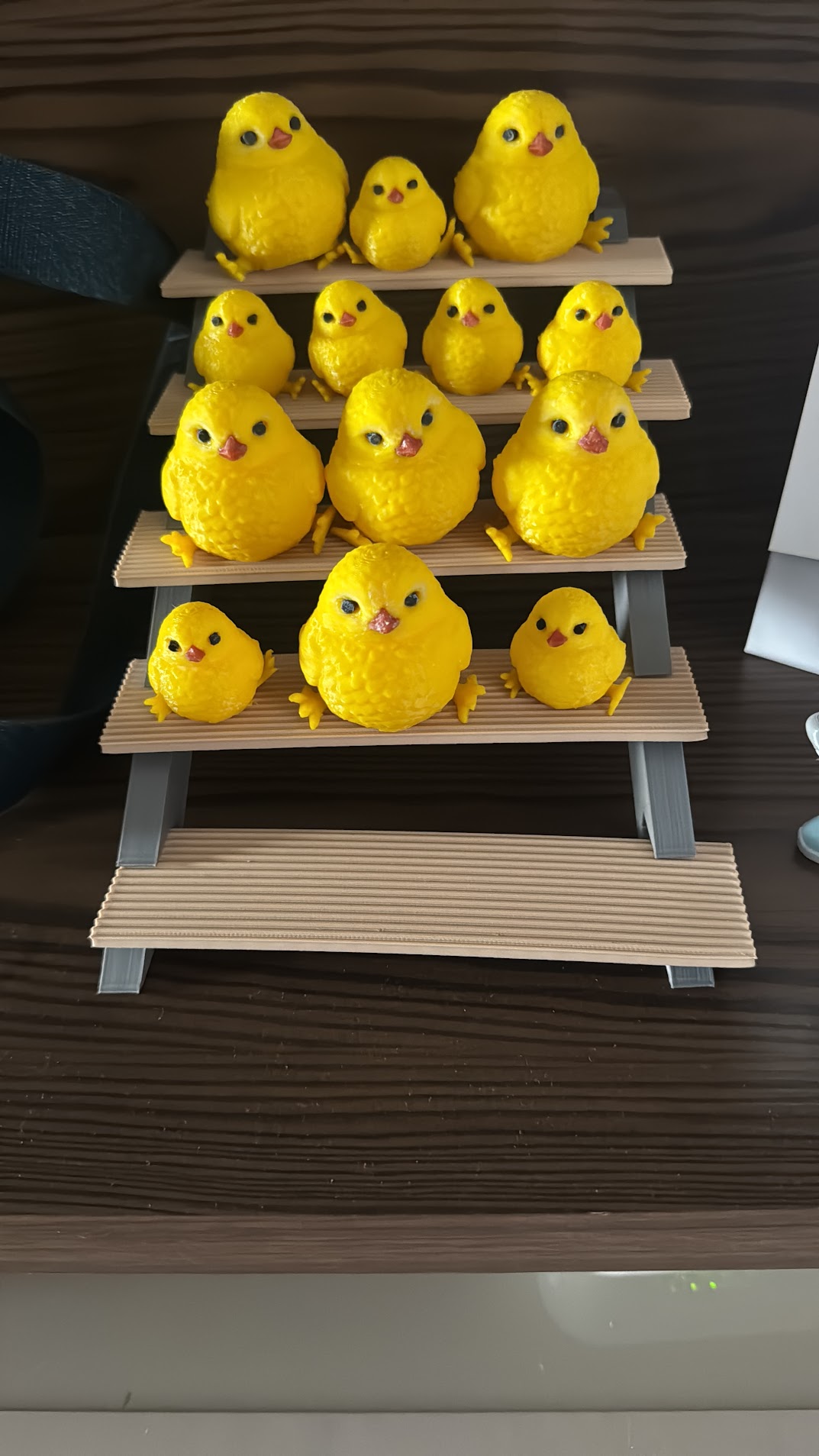 Miniaturas amarelas impressas em 3D