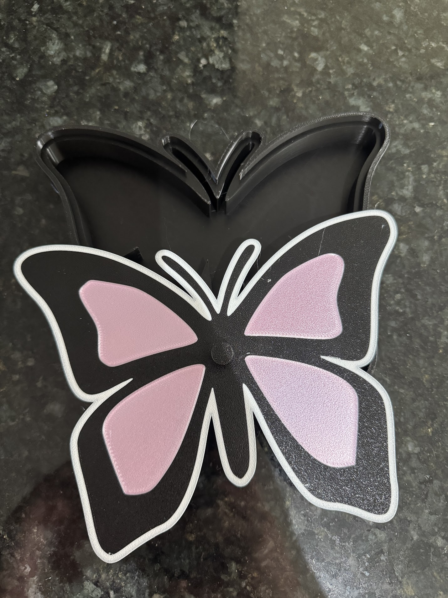 Peca decorativa em formato de borboleta impressa em 3D
