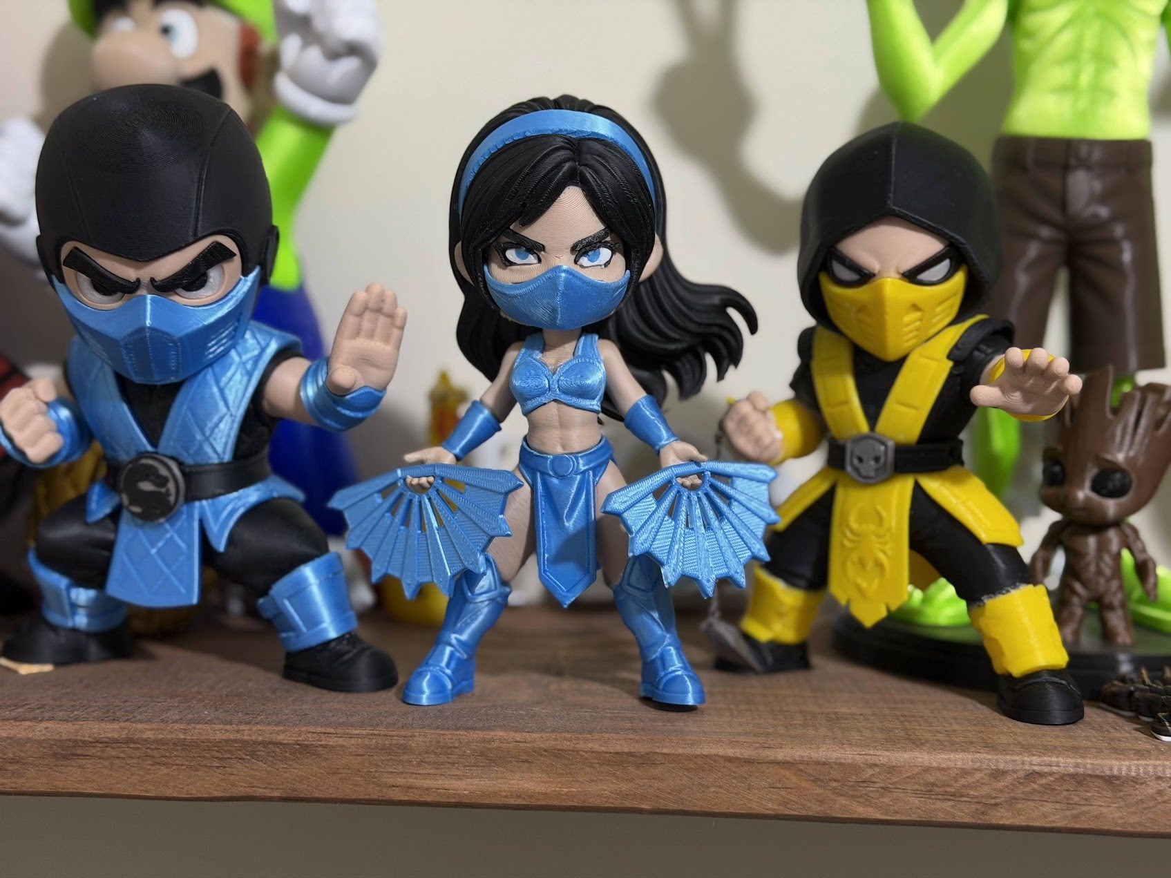 Personagens em prateleira impressos em 3D